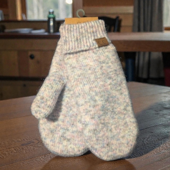 C.C Exclusives Accessories - C.C. Exclusives Lavender Multi Knit Mittens One Size (New)